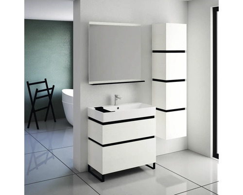 Salle de bain avec meuble sous-vasque, miroir et armoire haute