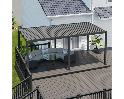 Pergola avec meubles sur une terrasse