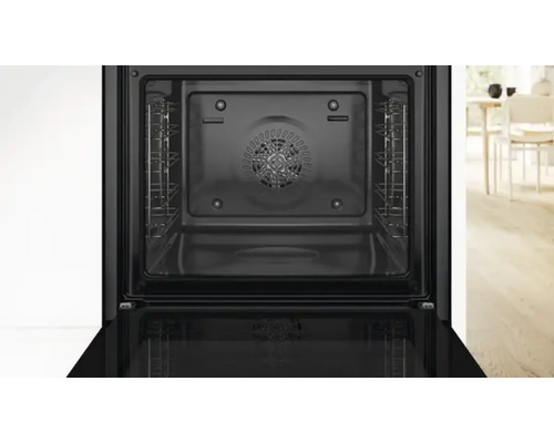 Vue intérieure d''un four avec ventilateur