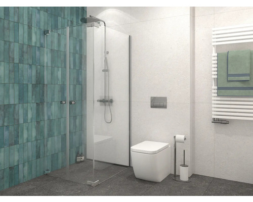 Modernes Badezimmer mit Dusche, Toilette und Handtuchwärmer