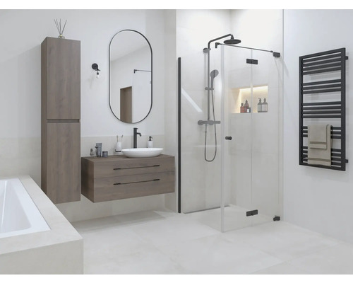 Modernes Badezimmer mit Dusche, Waschtisch mit Unterschrank, Spiegelschrank, Spiegel und Handtuchheizkörper.