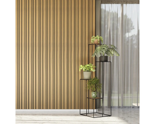 Intérieur avec panneaux muraux et support à plantes