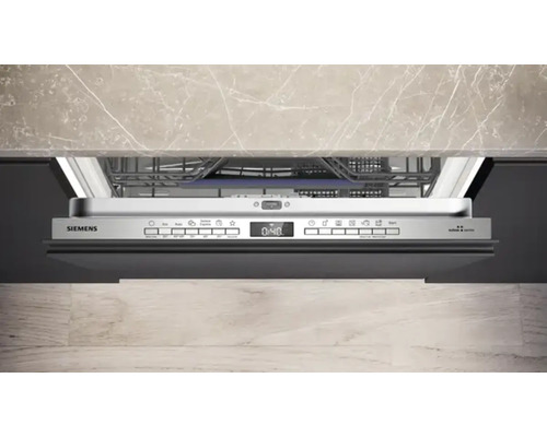 Lave-vaisselle Siemens ouvert dans une cuisine.