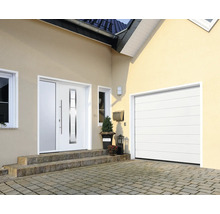 Façade de maison avec porte d''entrée et porte de garage