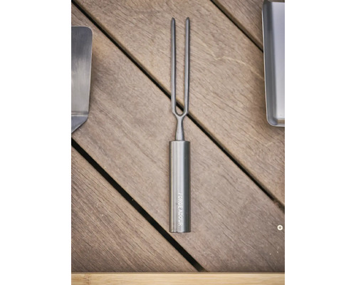 Fourchette à griller en métal avec dents et manche cylindrique