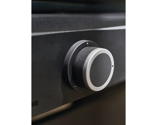 Gros plan d''un régulateur de température sur un barbecue