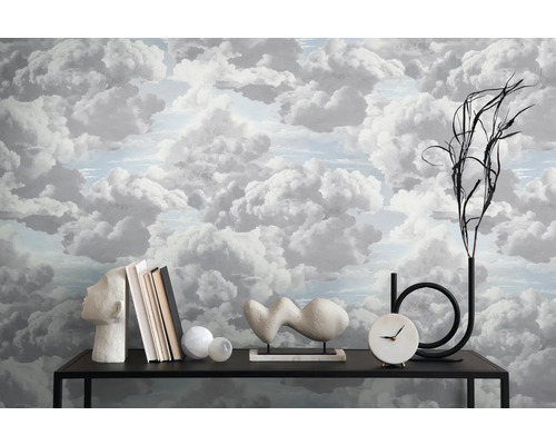 Tapete mit Wolkenmuster in einem Interieur
