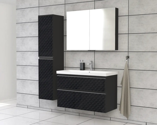 Salle de bain avec meuble sous-vasque, armoire de toilette et armoire haute