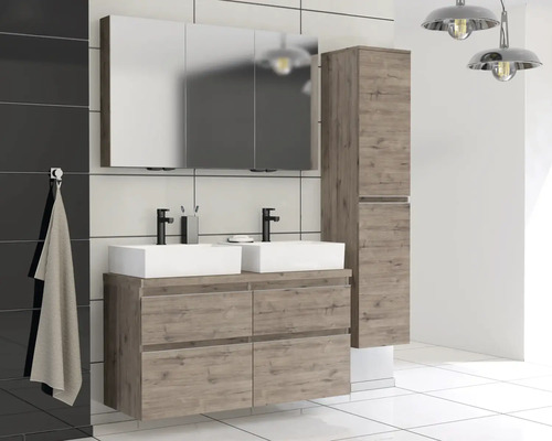 Salle de bains avec meuble double vasque, armoire de toilette et armoire haute