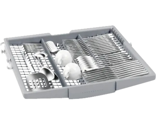 Panier à couverts avec couverts dans le lave-vaisselle