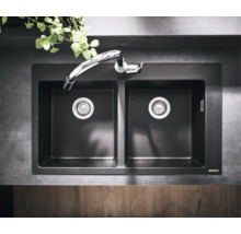 Évier double avec robinet pour la cuisine