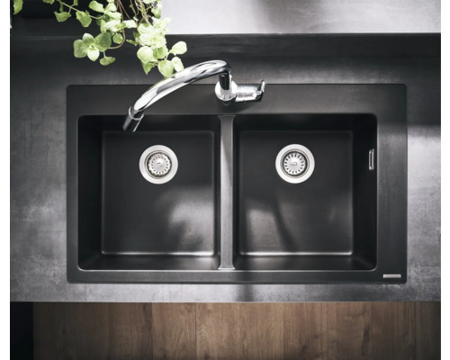 Évier double avec robinet pour la cuisine