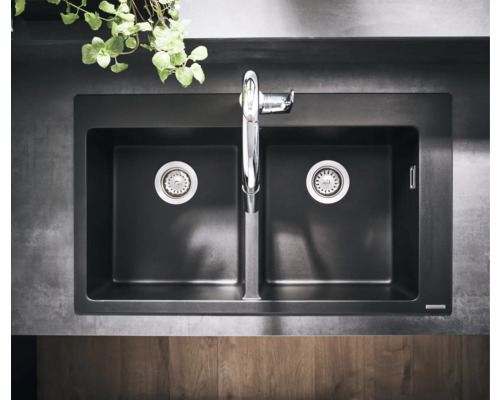 Évier double avec robinet pour la cuisine