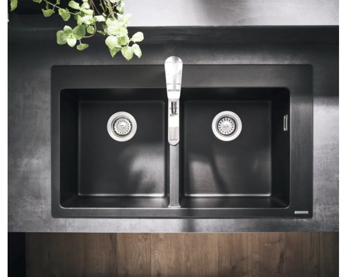 Évier double avec robinet pour la cuisine
