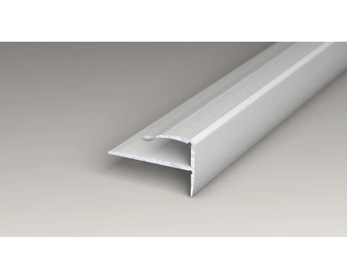 Treppenkantenprofil aus Metall mit Rillen