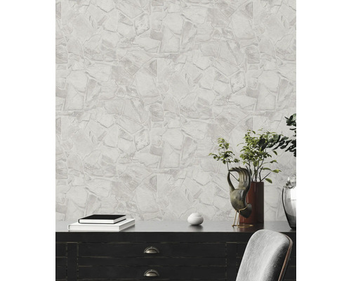 Mur avec papier peint imitation mur de pierre