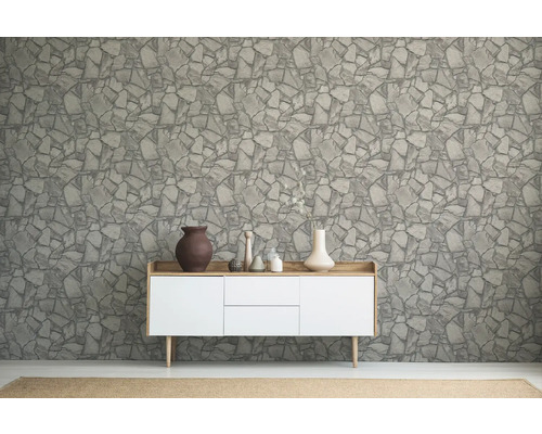 Intérieur décoratif avec papier peint en pierre et buffet