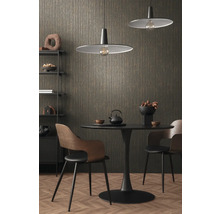 Scène de table à manger avec suspensions, table, chaises et étagère
