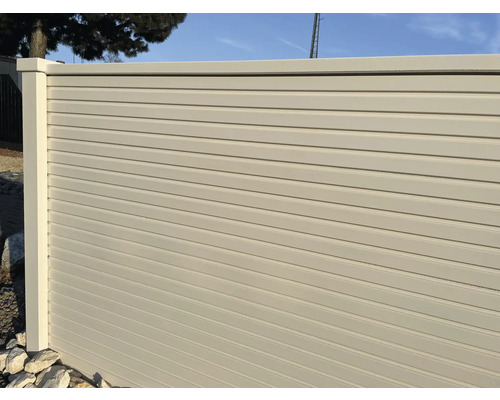 Lattes horizontales d''une clôture