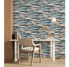 Scène avec bureau, chaise et papier peint à motifs pour un bureau