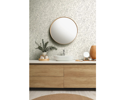 Salle de bains avec meuble-lavabo, miroir et papier peint floral