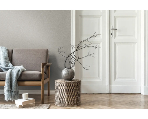 Salon avec canapé, table d''appoint, décoration et parquet