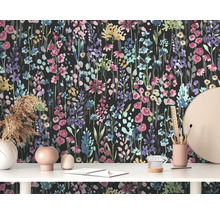 Papier peint à motifs avec motif floral dans un environnement de bureau