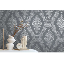 Dekorative graue Tapete mit Ornamentmuster