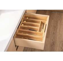 Tiroir ouvert avec range-couverts en bois