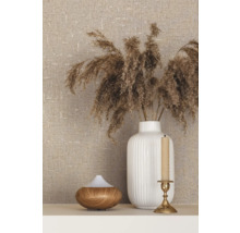 Scène décorative avec papier peint intissé, vase, bougie et diffuseur