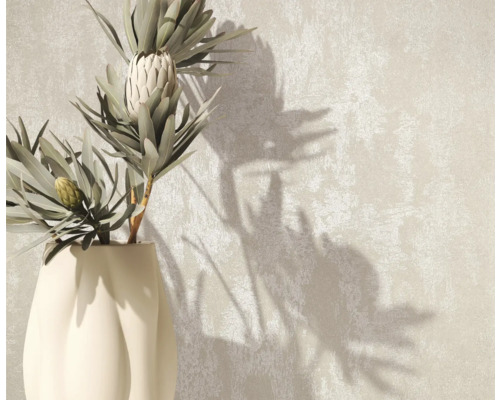 Dekorative Vase mit Pflanzen auf strukturiertem Hintergrund