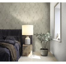 Chambre avec lit, lampe, plante d''intérieur, fenêtre et panneaux muraux hexagonaux