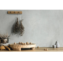 Wandgestaltung mit Putzstruktur, Kräutern, Nüssen und Dekoration