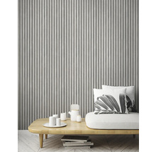 Dekorative Wandgestaltung mit geriffeltem Wandpaneel im Wohnbereich.