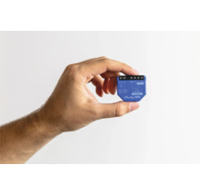Relais Shelly Gen3 Smart Home dans la main