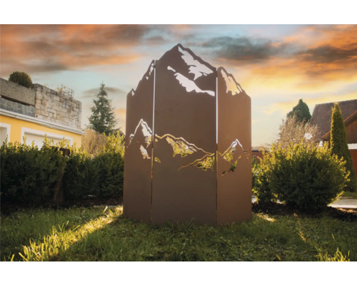 Sculpture de jardin décorative en métal avec silhouette de montagne sur pelouse