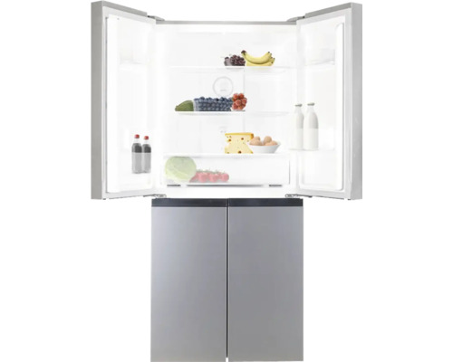 Geöffneter viertüriger Kühlschrank mit Lebensmitteln