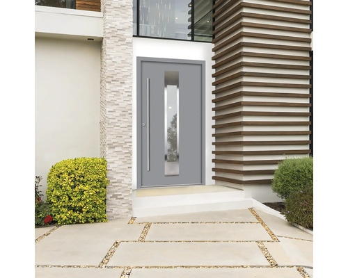 Porte d''entrée grise avec insert en verre dans une maison moderne