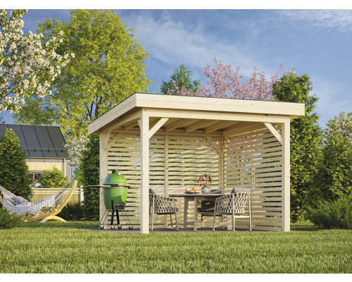 Holzpavillon mit Grillplatz und Sitzgruppe im Garten