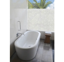 Badezimmer mit Badewanne und Fensterfolie mit geometrischem Muster