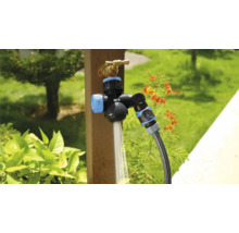 Wasserhahnverteiler mit Schlauchanschluss im Aussenbereich