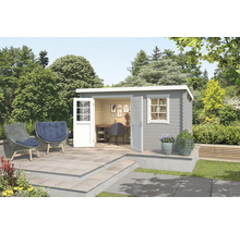 Jardin avec abri de jardin, meubles de jardin et plantes