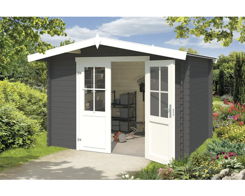 Abri de jardin avec portes doubles ouvertes, étagères et outils de jardin à l''intérieur.