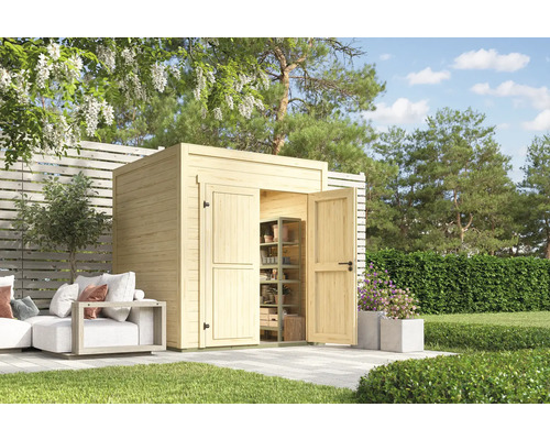 Abri de jardin Outdoor Life Fynn 1 200 x 207,4 cm nature Scène de jardin avec cabane à outils en bois avec portes ouvertes et étagère