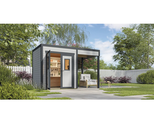 Abri de jardin avec porte ouverte et véranda attenante dans le jardin