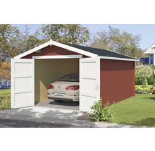 Garage en bois avec portes ouvertes et une voiture garée à l''intérieur