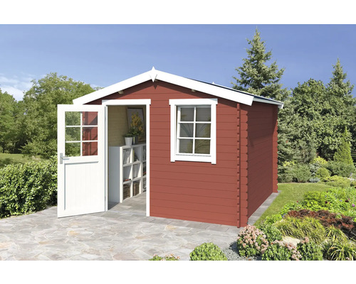 Abri de jardin Outdoor Life Nina 307,2 x 295 cm rouge de falun Abri de jardin en bois avec fenêtre et porte ouverte dans un jardin