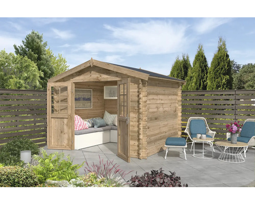 Abri de jardin Outdoor Life Norah 307,2 x 250 cm brun imprégné Abri de jardin en bois avec coin salon, entrée ouverte et mobilier de jardin sur la terrasse