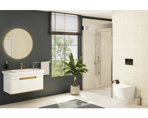 Badezimmer mit Waschtisch, Spiegel, Dusche und Toilette