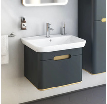 Salle de bains avec meuble sous-lavabo, robinet et porte-serviettes